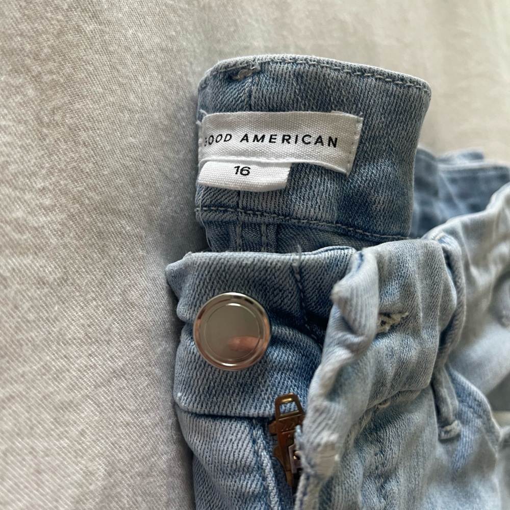 Good American Stretchy size 16 jeans.